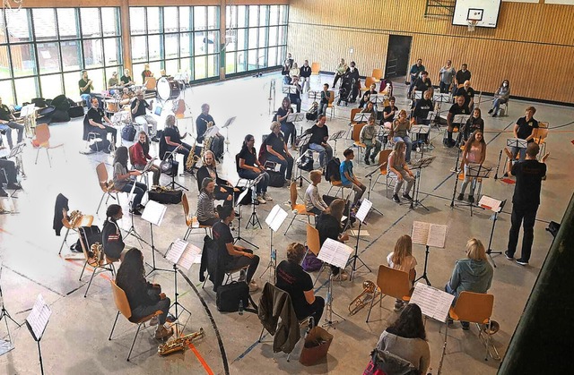 Gemeinsam musizierten in der Rotmoosha...er der Gemeinschaftsschule Hotzenwald.  | Foto: Trachtenkappelle Herrischried