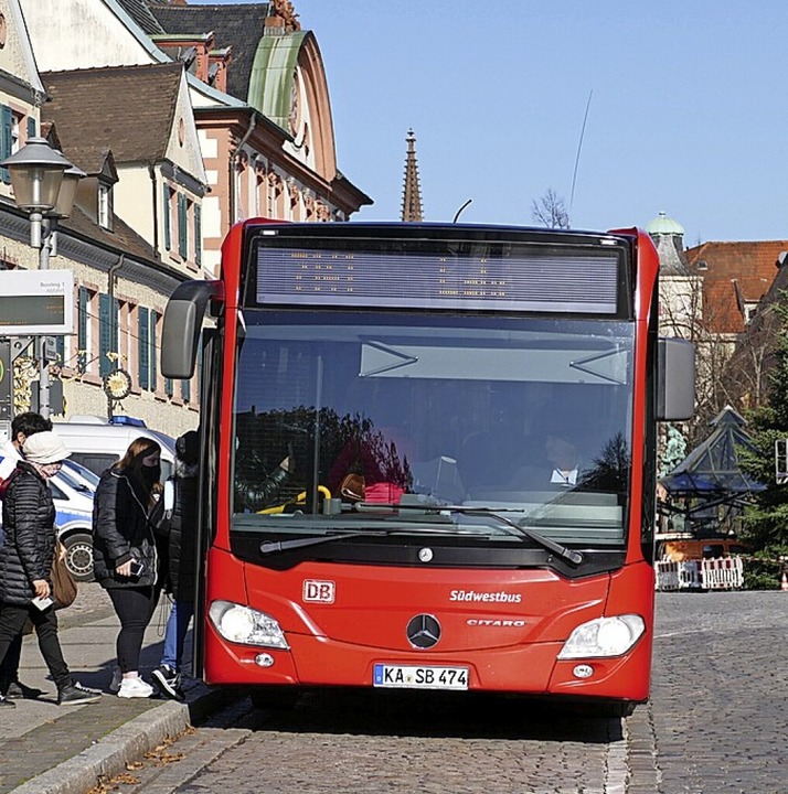 Alle halbe Stunde ein Bus in jedes Dorf fordert die LiLo.   | Foto: Helmut Seller