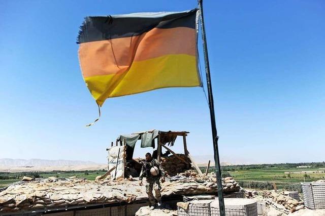 Politiker würdigen Einsatz der Bundeswehr in Afghanistan