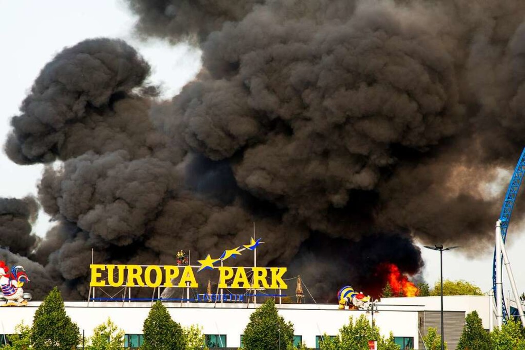 Den Brand im Europa-Park hielt Olaf Michel mit seiner Kamera fest.  | Foto: Olaf Michel