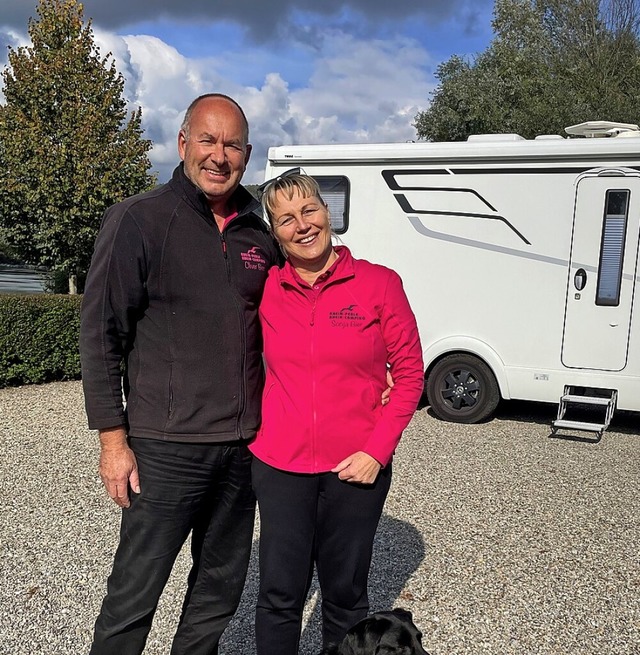 Sonja und Oliver Bier auf ihrem Campin...ich, dass Campen immer beliebter wird.  | Foto:  Duygu-D'Souza, Susann