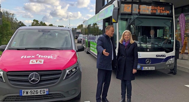 Landrat Frank Scherer und Pia Imbs, Pr...er PNV-Grenzbertritt gelingen kann.   | Foto: Christine Storck-Haupt