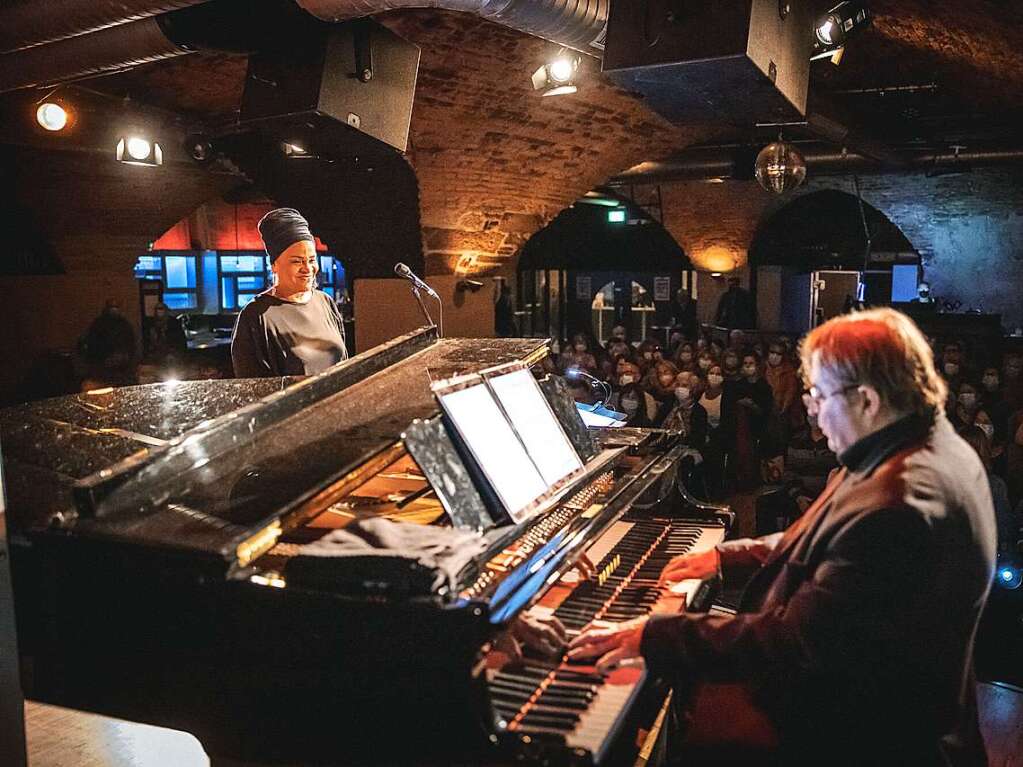 Ccile Verny fhrte den Gesang an, am Klavier sa Christian Gutfleisch.