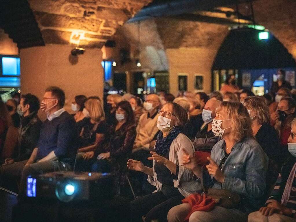 Ccile Verny fhrte den Gesang an, am Klavier sa Christian Gutfleisch.