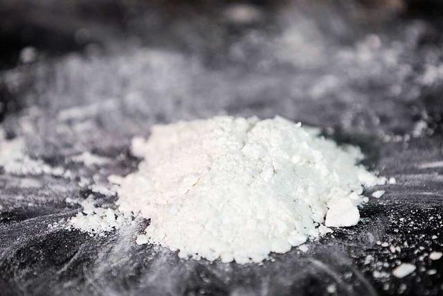 Bei Hausdurchsuchungen in Freiburg Marihuana, Kokain und Heroin gefunden
