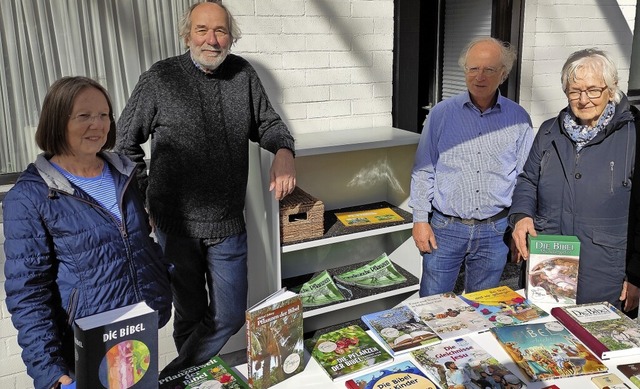 Schriftliches Material begleitet den B... Marx und Doris Daute stellten es vor.  | Foto: Werner Schnabl