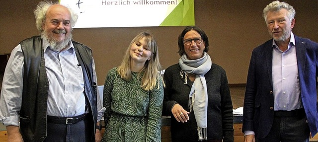 Christian Rave (von links), Fabiene Ge...user und Brgemeister Gerd Schnbett   | Foto: Yvonne Rnzi