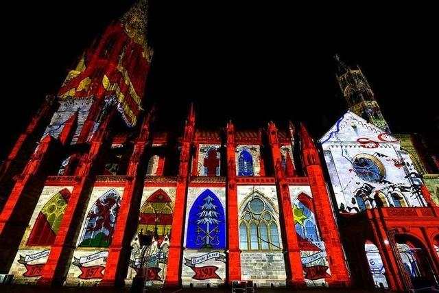 Fotos: Mnster-Mapping am Freiburger Wahrzeichen