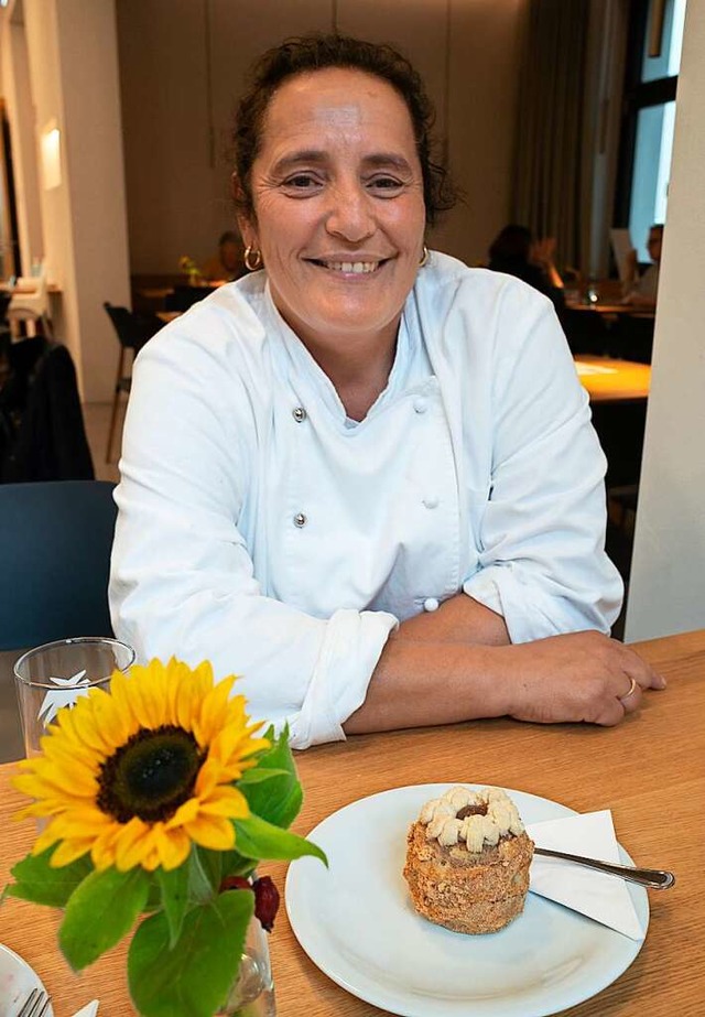 Kchin Mireille Kolbinger mit einem Kastanientrtchen  | Foto: Stephan Elsemann