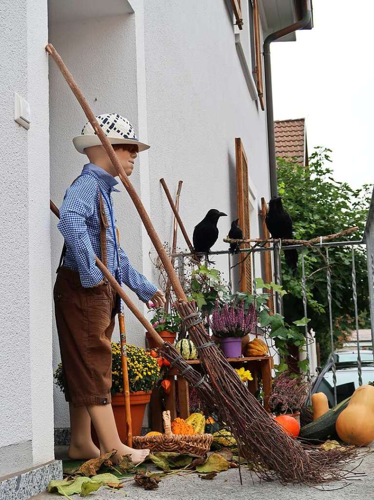 Obwohl die Sonne die Wolkendecke selten durchdringen konnte, kamen viele zum Herbstsonntag nach Ihringen.