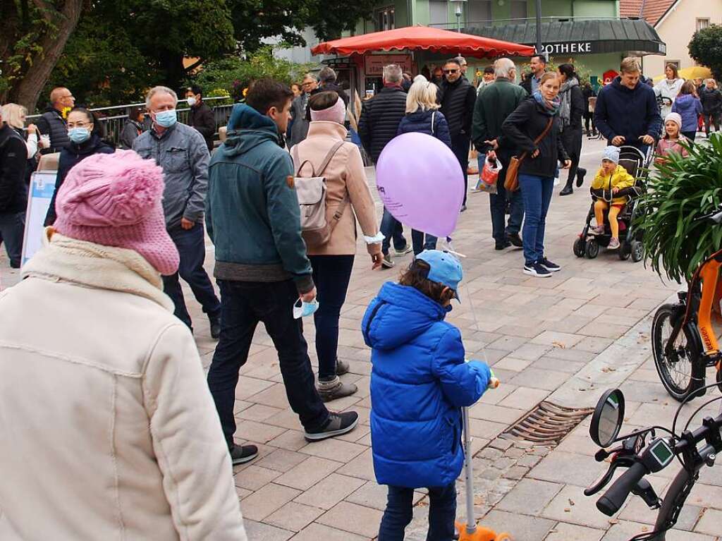 Ein stetiger Besucherstrom zog durch die Innenstadt.