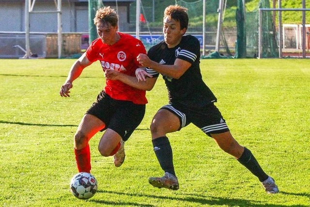 Jannis Wiethchter vom SV Obersckinge...ten: Der FC setzte sich mit 2:0 durch.  | Foto: Gerd Welte