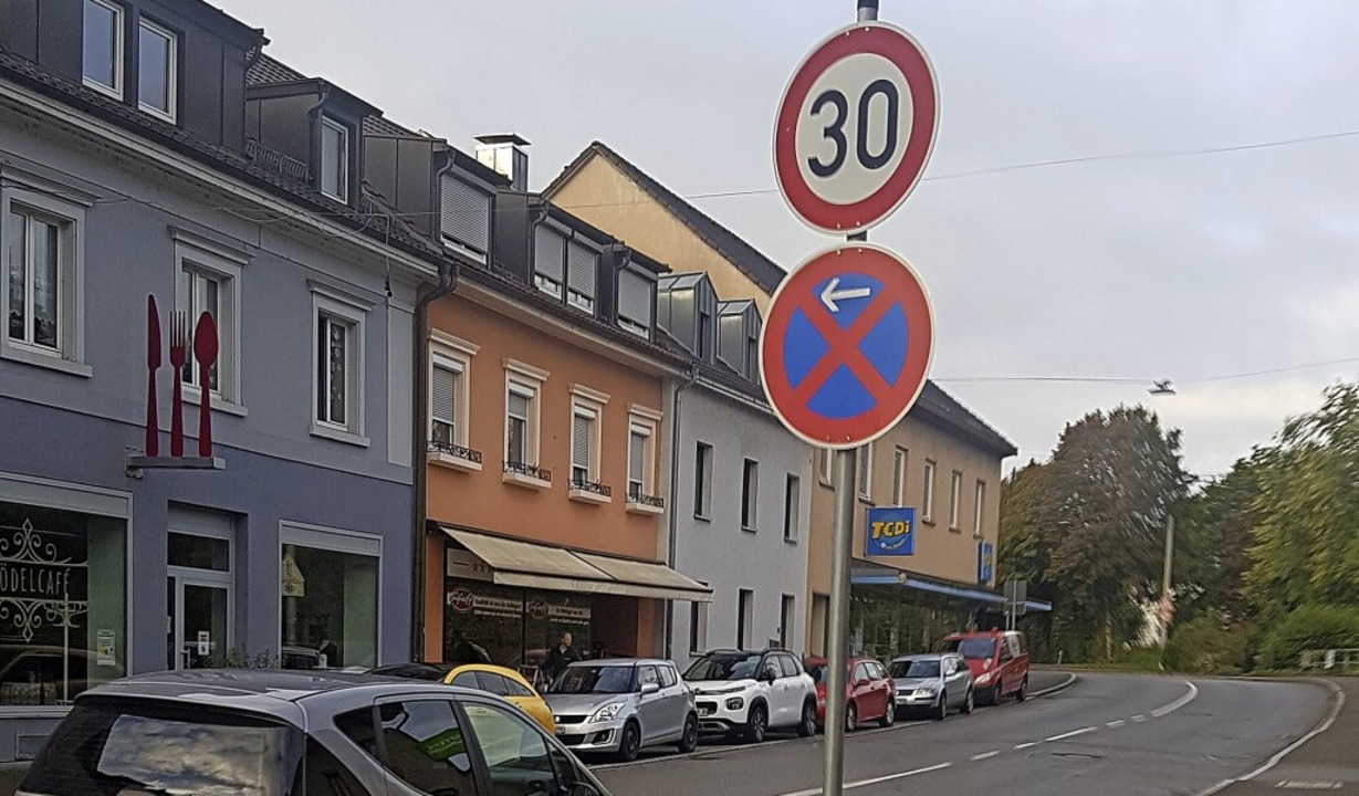 Aufgehoben wurden die zeitlichen Besch...fr Tempo 30 auf der Schulhausstrae.   | Foto: Axel Kremp