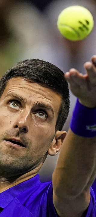 Dass Novak Djokovic in Australien aufschlägt, ist nicht sicher.  | Foto: Elise Amendola (dpa)