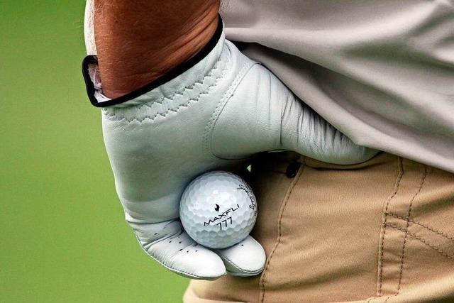 Wie schlägt sich der blutigste aller Anfänger beim Golf?