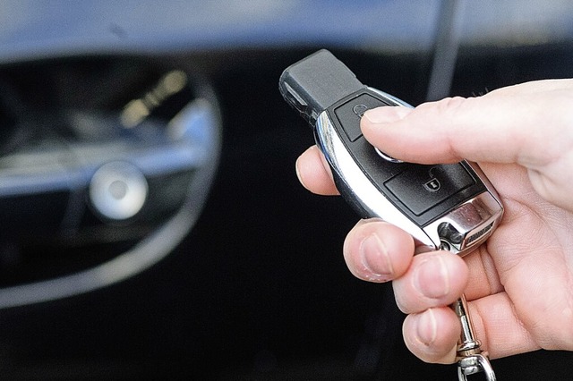 Bequemer Einstieg:Keyless Go macht ei...ern aber ungewollt Zugang verschaffen.  | Foto: Sina Schuldt