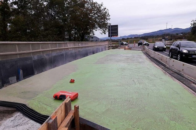 Der ampelgeregelte Einbahnverkehr am O...n an der Neumagenbrcke abzuschlieen.  | Foto: Regierungsprsidium Freiburg