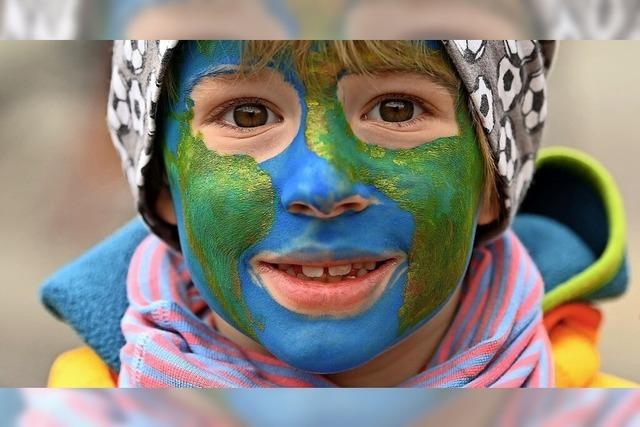 Klimaschtzer demonstrieren in Berlin