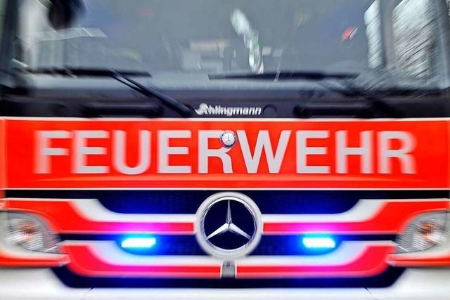 Feuerwehr findet leblose Person nach Hausbrand in Appenweier
