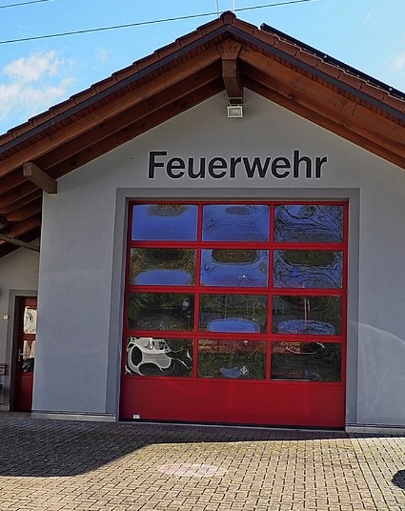 Beim neuen Sitzenkircher Feuerwehrhaus...aporter nicht untergebracht werden ...  | Foto: Herbert Frey