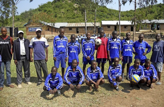 Elzacher Fuballtrikots werden in Kenia gerne nachgenutzt.   | Foto: Verein
