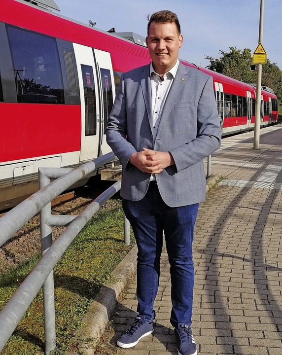 Niklas Nüssle aus Wutöschingen pendelt...est, wo die Regionalbahn gerade hält.   | Foto: David Rutschmann
