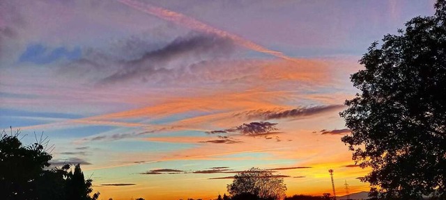 Spiel der Farben am Abendhimmel.  | Foto: Cornelia Hesse-Pilsak