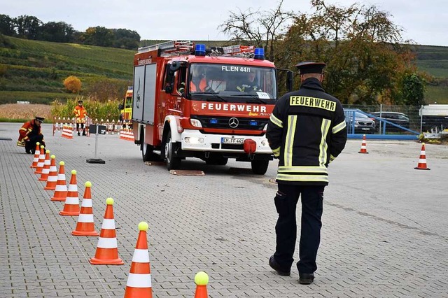 Bremsen, lenken, ausweichen: Die Masch...te zahlreiche Fahraufgaben bewltigen.  | Foto: Roland Vitt