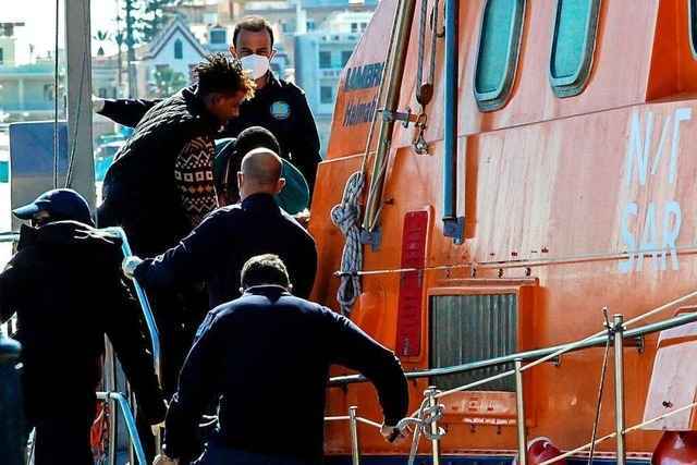 Fl�chtlinge ertrinken vor der Insel Chios im Meer