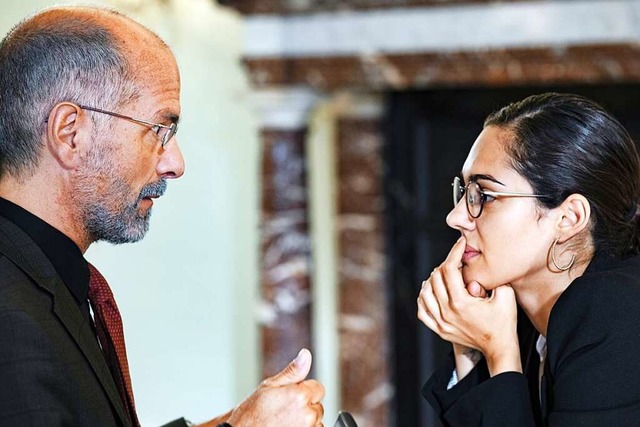 Christoph Maria Herbst als Professor Pohl und Nilam Farooq als Naima  | Foto: Constantin Film Verleih