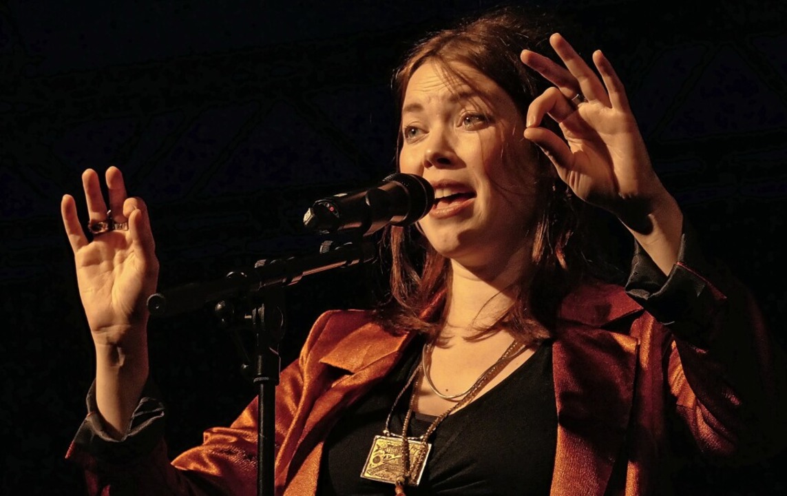 Magdalena Ganter bei ihrem Auftritt be...Staufener Kulturwoche im Oktober 2021.  | Foto: Hans-Peter Müller