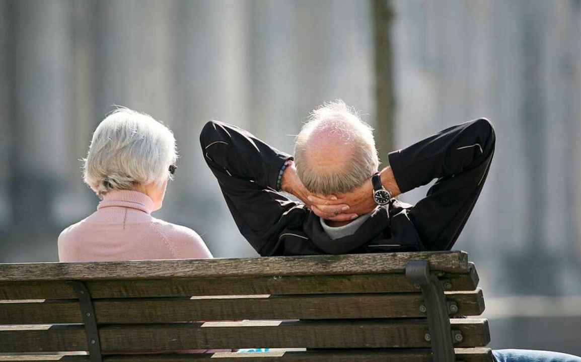 Im Alter entspannt zurcklehnen &#8211; das wnschen sich viele.  | Foto: Stephan Scheuer (dpa)