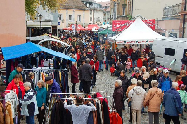 Vor Corona stets gut besucht: Der Emmendinger Brettli-Mrkt.  | Foto: Gerhard Walser