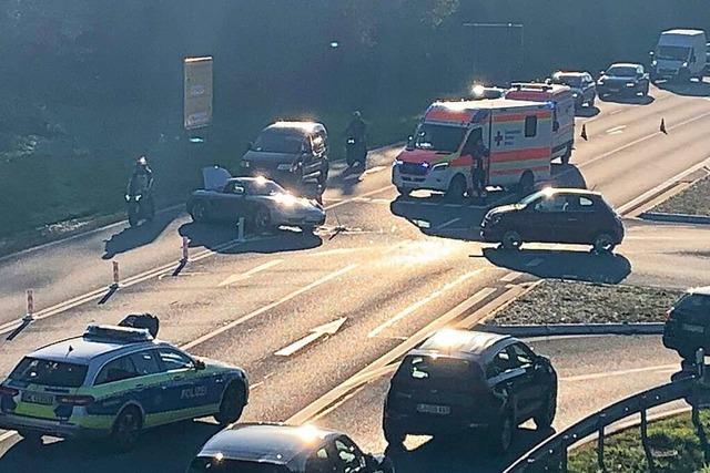 Unfall an der Bundesstraßen-Auffahrt Schopfheim-Mitte sorgt für Staus