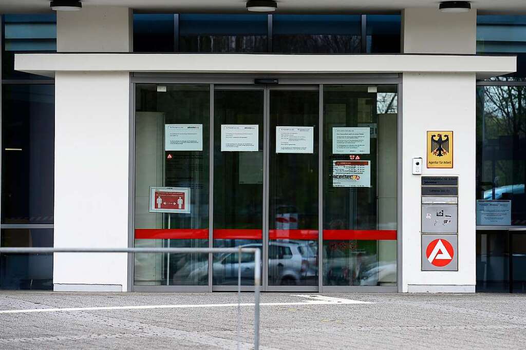 The number of unemployed in the Freiburg district has again fallen significantly – Freiburg