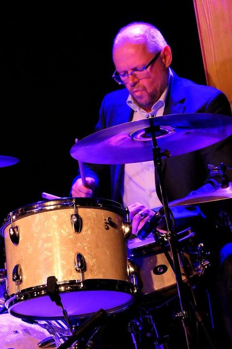 Gregor Beck am Schlagzeug  | Foto: Hans-Peter Müller