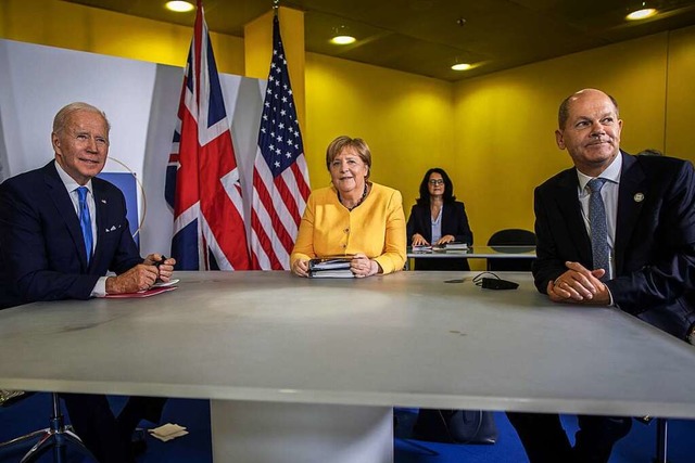 US-Prsident Joe Biden, Angela Merkel,...Treffen am Rande des G20-Gipfels teil.  | Foto: Oliver Weiken (dpa)