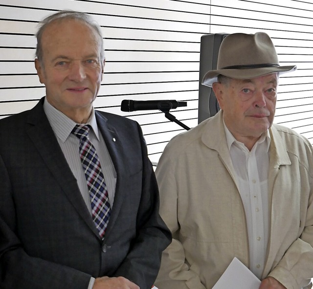 Fr 40-jhrige Mitgliedschaft in der C...ehlin (links) und Klaus Huber geehrt.   | Foto: Michael Gottstein
