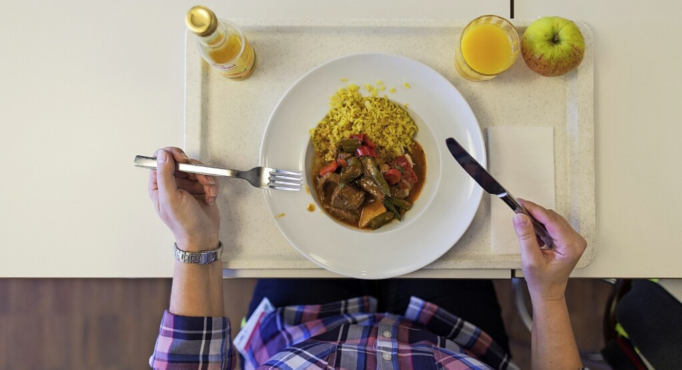 In manchem Betriebsrestaurant drfen G...Genesene  wieder nher zusammenrcken.  | Foto: Sebastian Gollnow