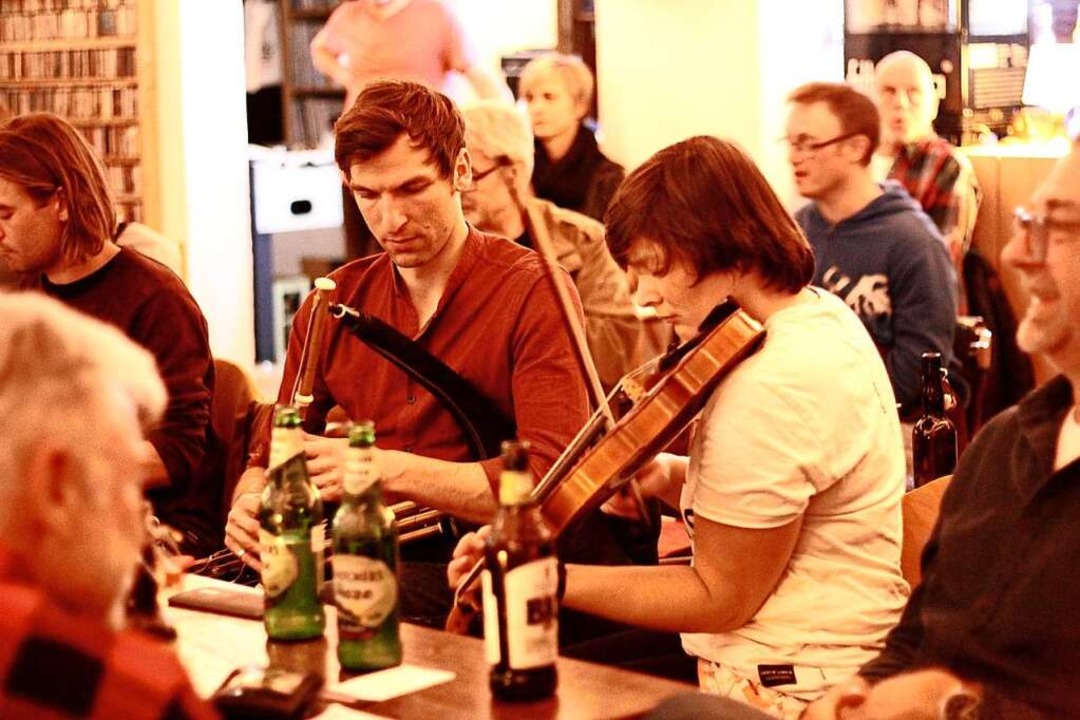 Traditionelle irische Folk-Instrumente sind zu hren.  | Foto: Erika Sieberts