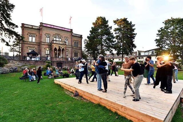Unbekannte zerstören Pflanzen und Geräte in Freiburger Parks und Spielplätzen