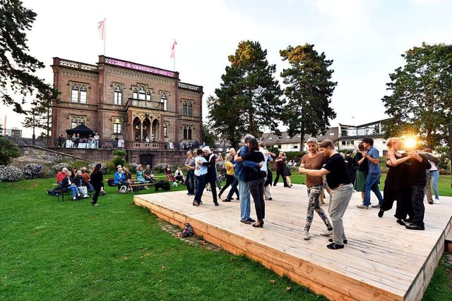 Am Holzpodest im Colombipark wurde gezndelt.  | Foto: Thomas Kunz