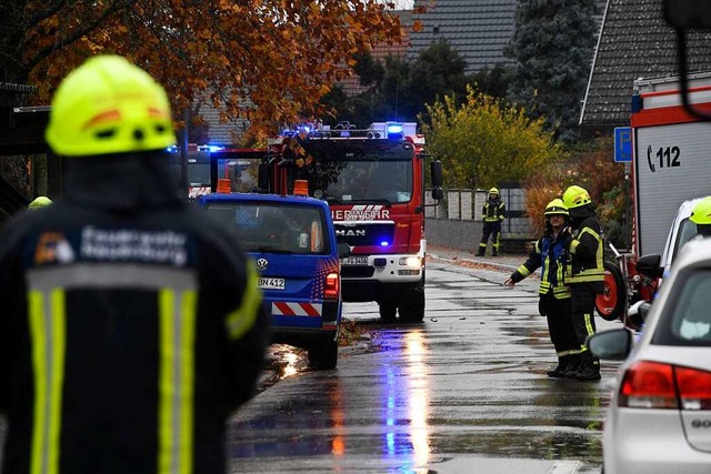 Ein Gasaustritt, dessen Ursache zur St...in der Freiburger Strae in Neuenburg.  | Foto: Volker Mnch