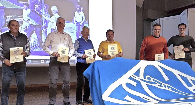 Der  Ski-Club Hinterzarten ehrte langj...t,   Gundolf Thoma und Helmut Schuler.  | Foto: Verein