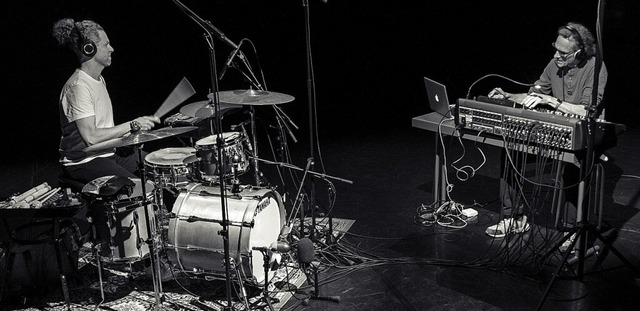 Schlagzeuger Sebastian Knig und Toningenieur Ingo Rau  | Foto: milad adrah