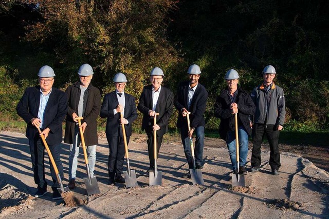 Der Rohbau des neuen Verwaltungsgebud...ern des Unternehmens und der Baufirma.  | Foto: Volker Mnch