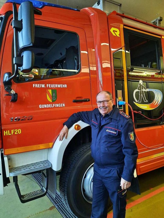 Michael Wambach ist seit 50 Jahren bei der Gundelfinger Feuerwehr.  | Foto: Andrea Steinhart