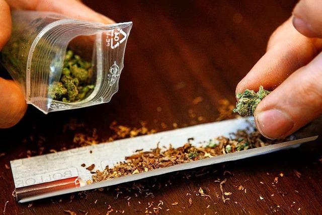 Marihuana an Minderjährige verkauft – 23-Jähriger erhält Bewährungsstrafe