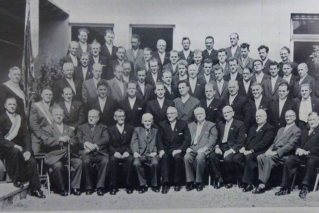 Der Mnnergesangverein  &#8222;Eintrac...zum 100-jhrigen Bestehen im Jahr 1961  | Foto: Chronik der Gemeinde Merzhausen