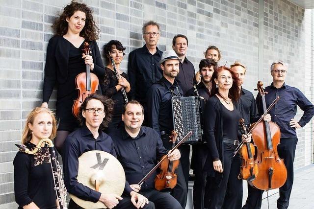 Der Leiter Klaus Simon über 25 Jahre Holst-Sinfonietta Freiburg